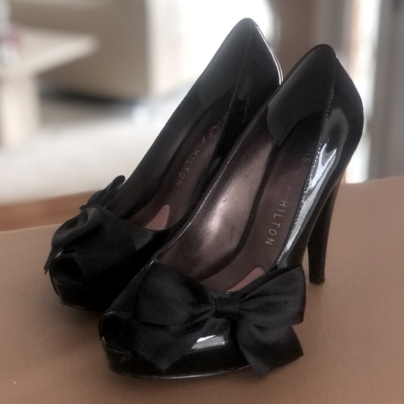 Paris Hilton Black Patent Pink Bottom Stilettos 8M - Picture 1 of 5